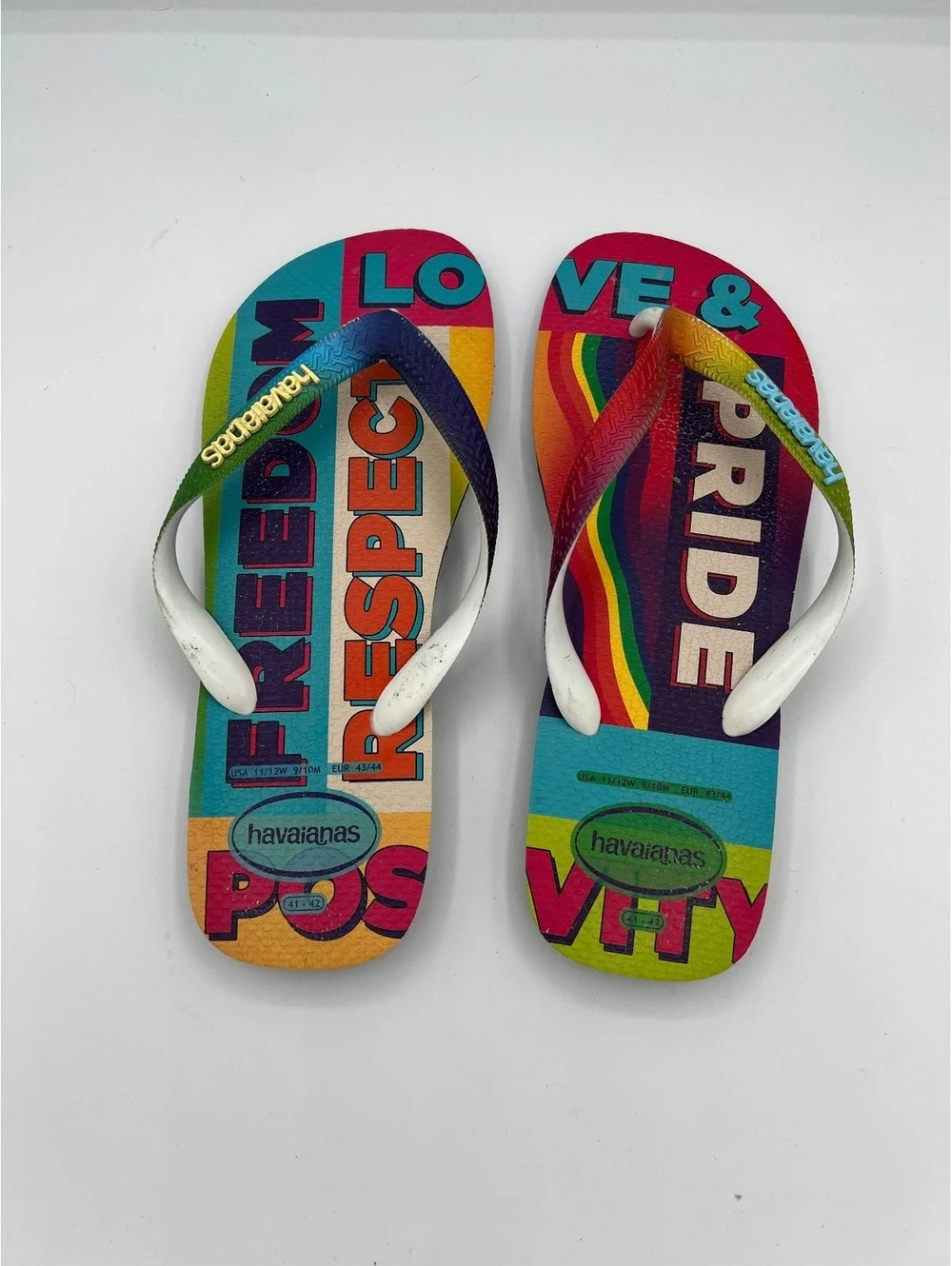 Havaianas Top Pride Rainbow Flip Flop Unisex W Size 11/12 M Size 9/10